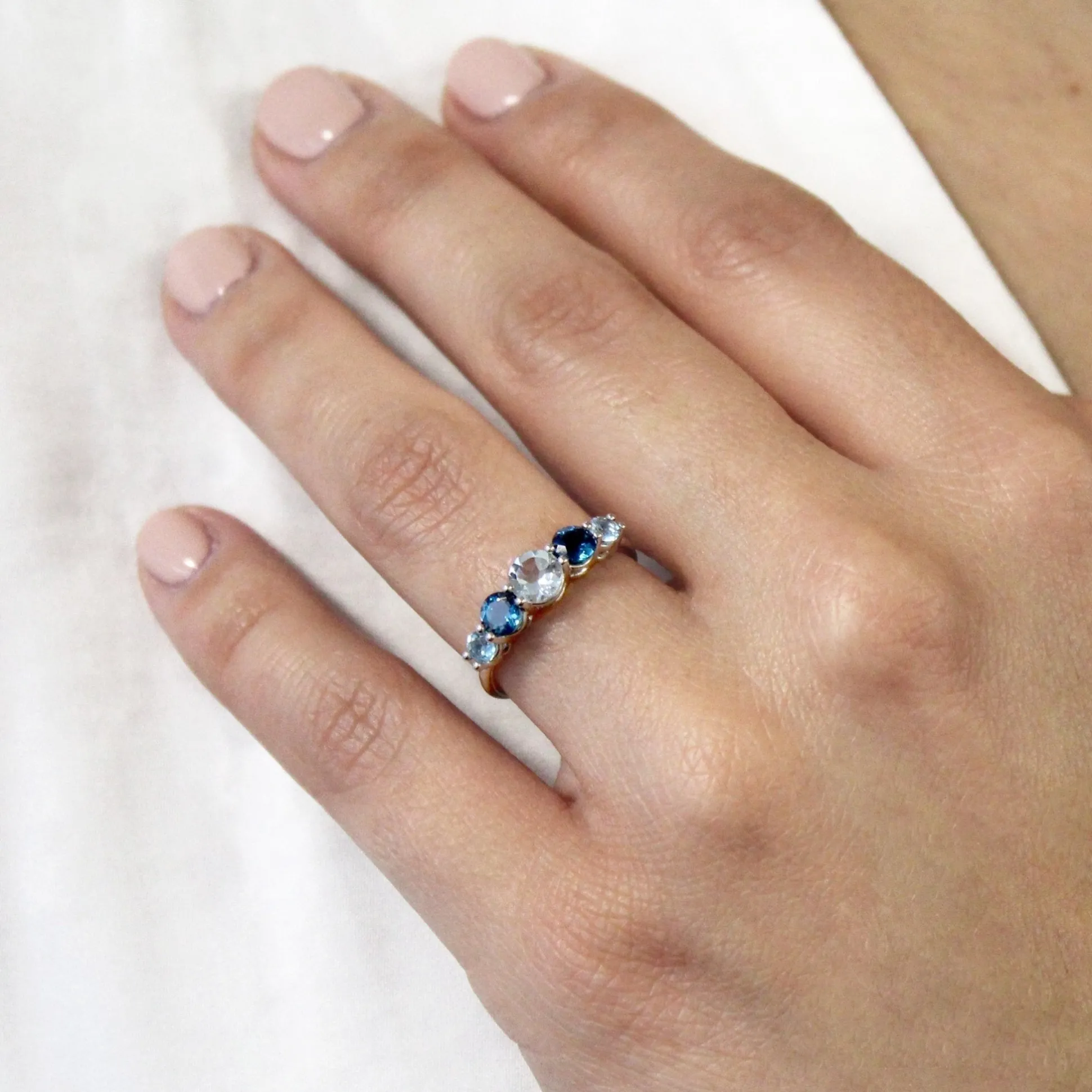 Anillo Elena