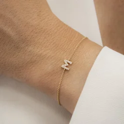 Brazalete Una letra Diamantes Mini